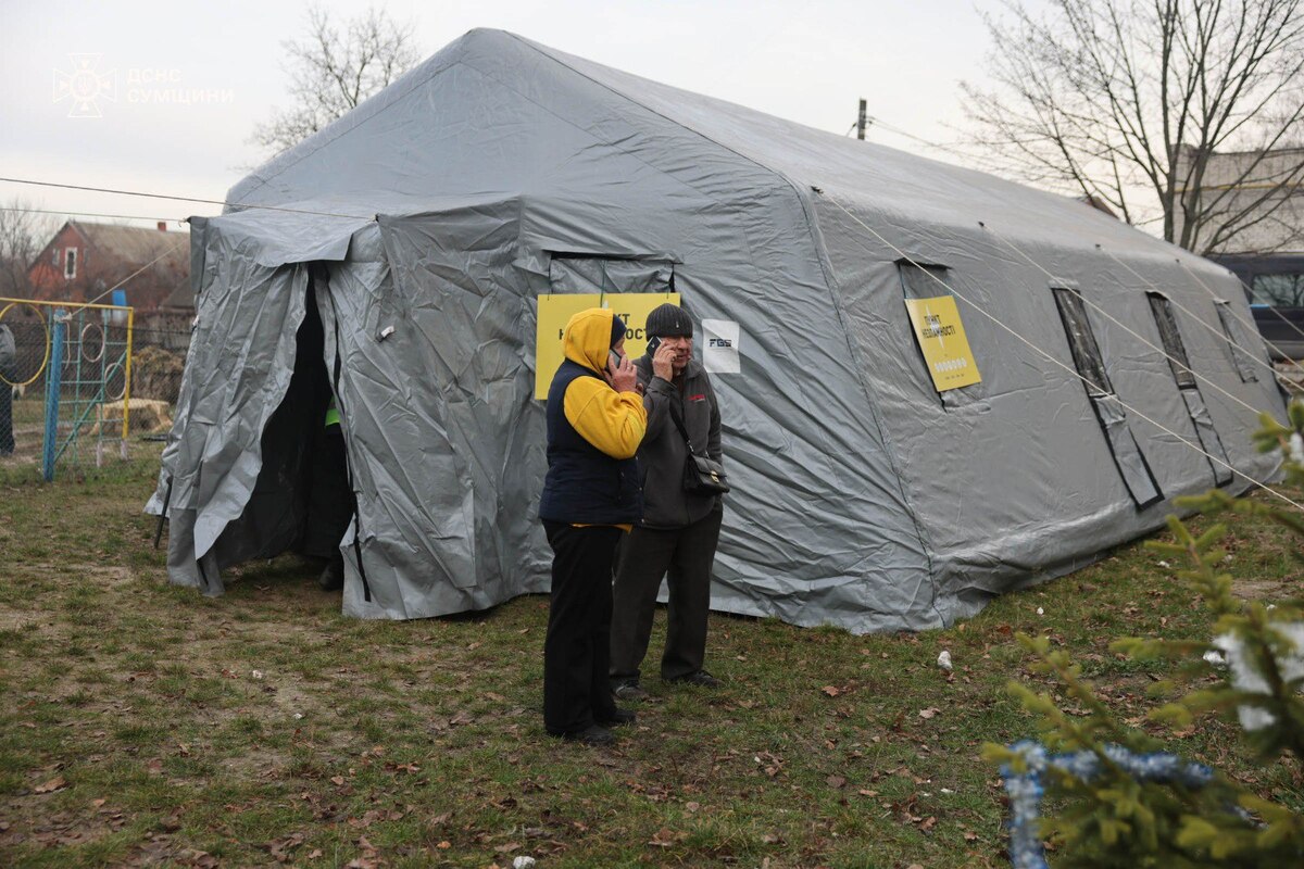 Удар по Охтирці: тривають аварійні роботи